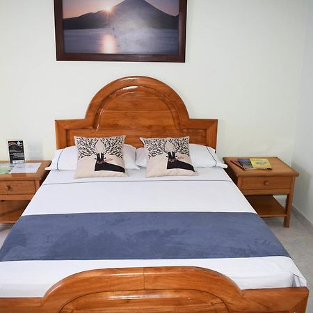 Hotel Punta De Aguila เนโคคลิ ภายนอก รูปภาพ