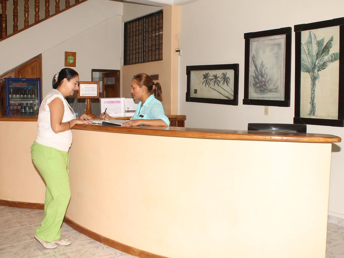 Hotel Punta De Aguila เนโคคลิ ภายนอก รูปภาพ
