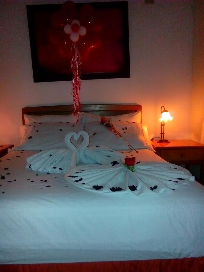 Hotel Punta De Aguila เนโคคลิ ภายนอก รูปภาพ